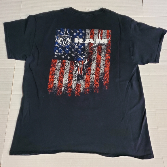 Dodge Ram American Flag size Large t shirt - Picture 2 of 3